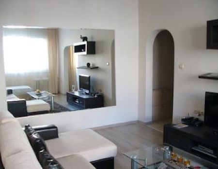 Vip Apartments - Lyuben Karavelov Street Sofia Bagian luar foto